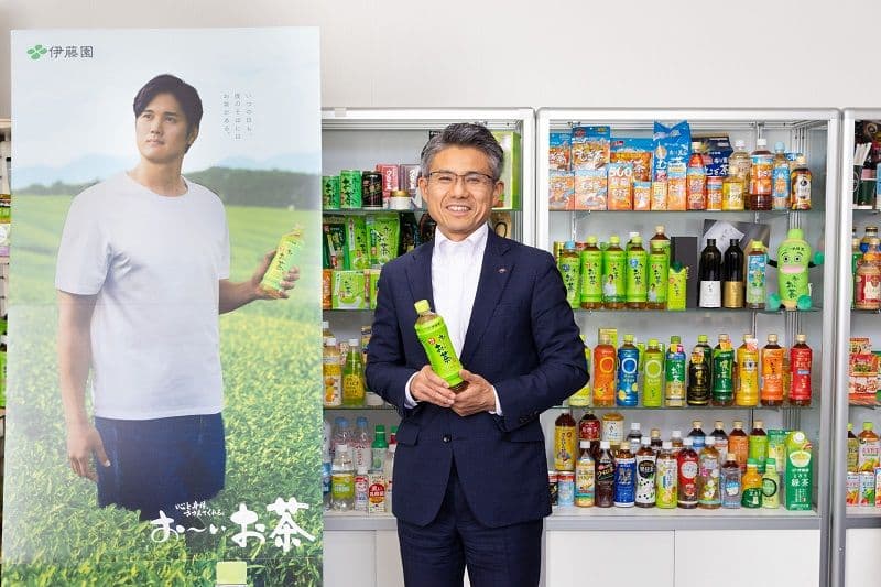 大谷翔平選手を“グローバルアンバサダー”に迎え、海外4カ国を含む60の新聞で「お〜いお茶」をアピール