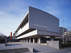 現在の東京国立近代美術館　MOMAT（2012年）
