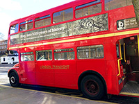 ロンドンバスの「赤」